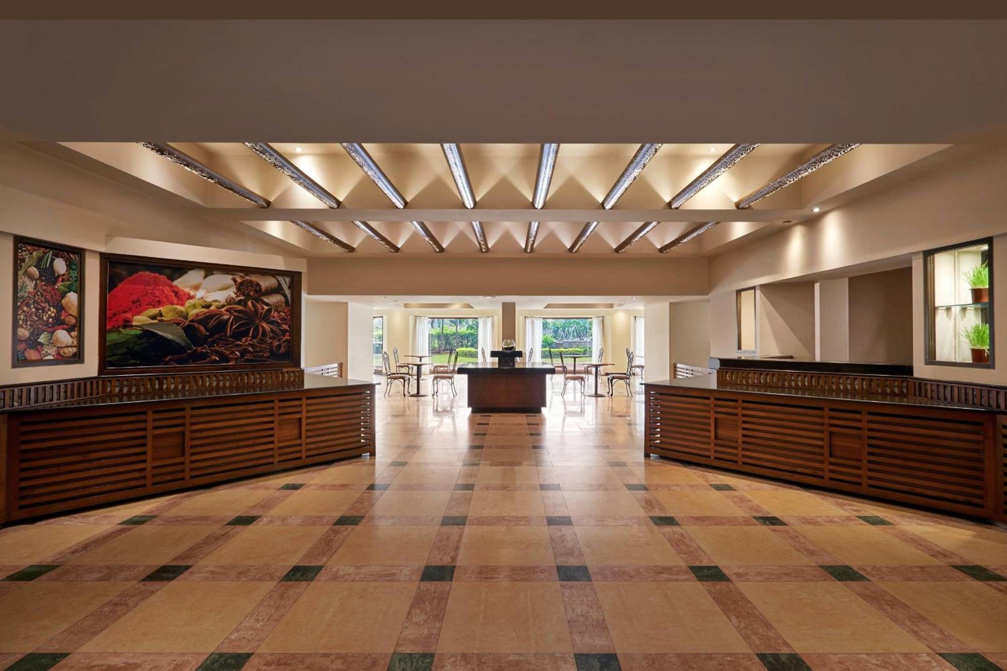 Hyderabad Marriott Hotel & Convention Centre Экстерьер фото