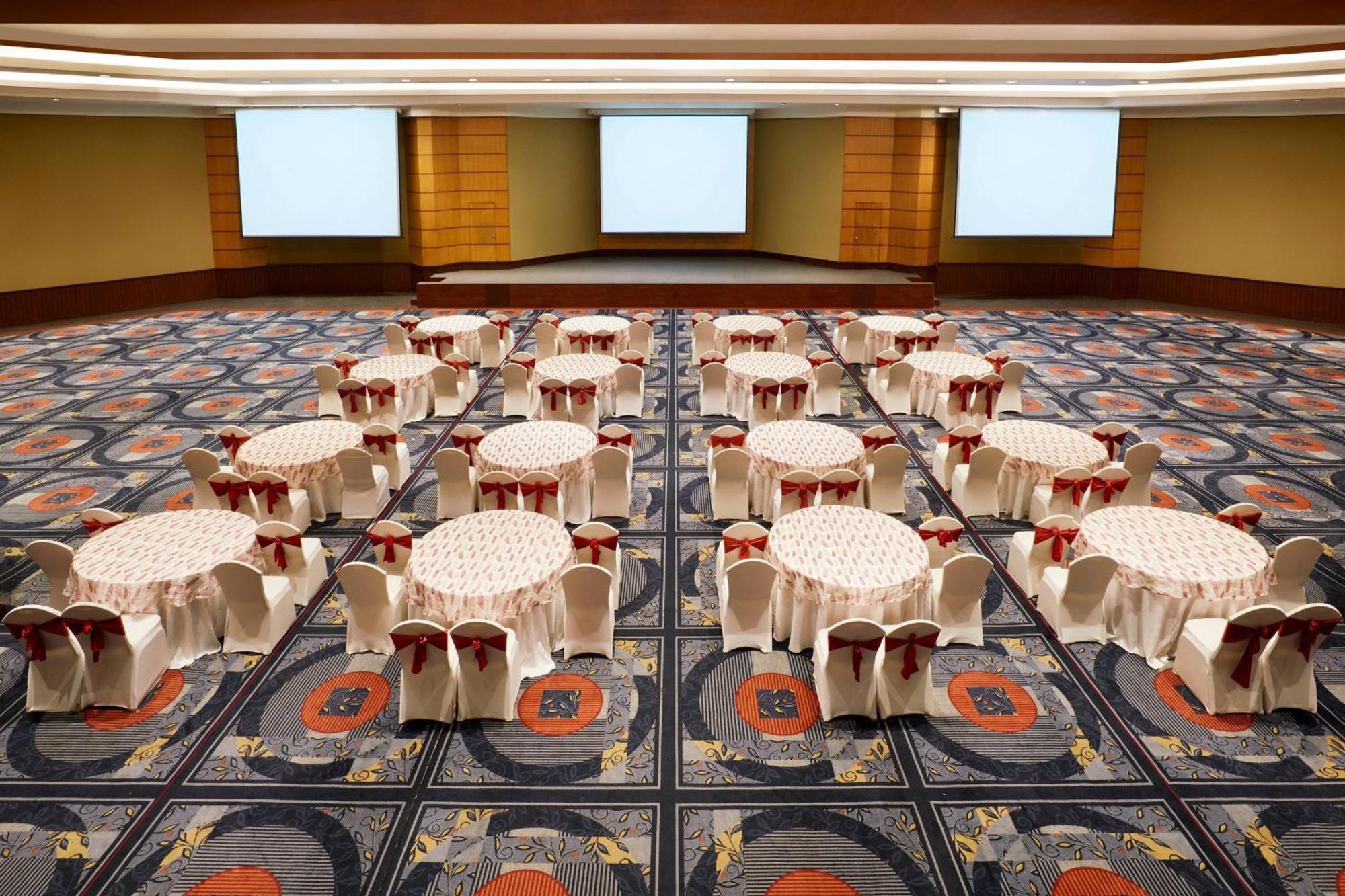 Hyderabad Marriott Hotel & Convention Centre Экстерьер фото